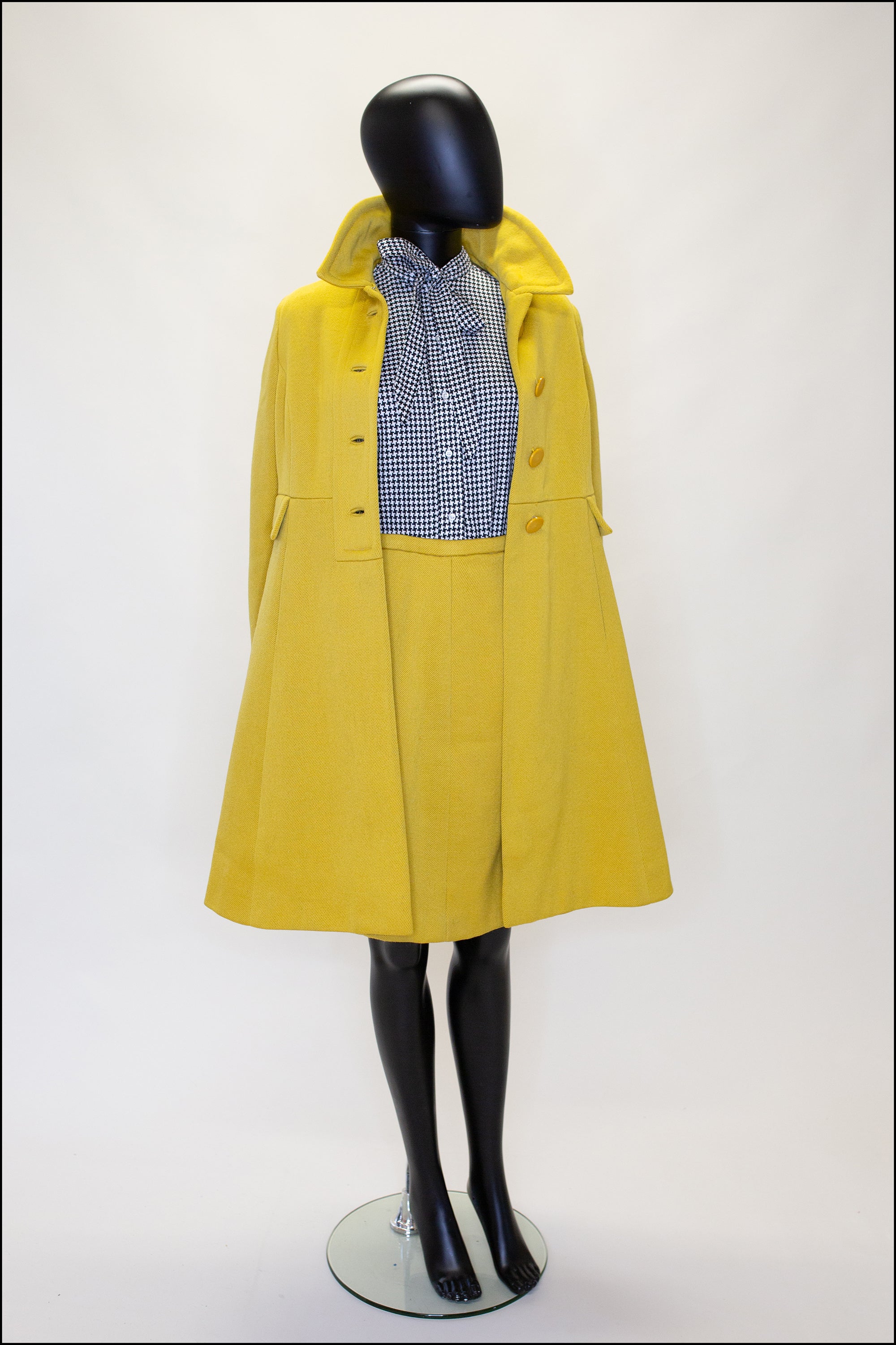 高評価のクリスマスプレゼント 1960s Vintage Yellow ALEXANDRAKING – Suit Coat Wool ジャケット・アウター