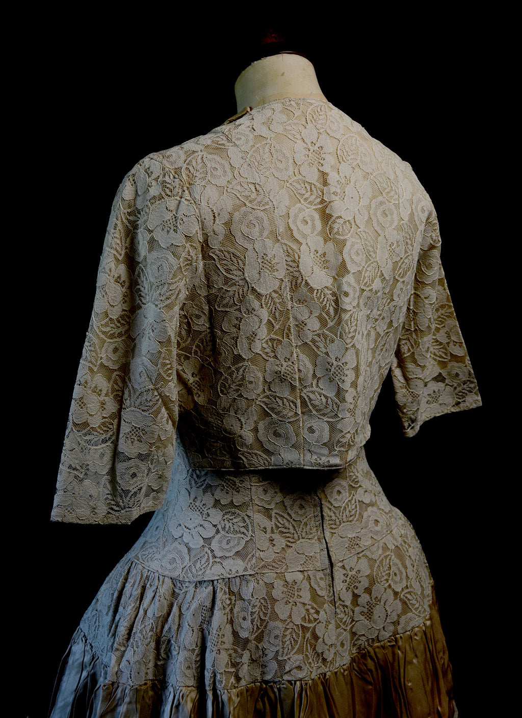 Vintage 1950s Champagne Lace Dress