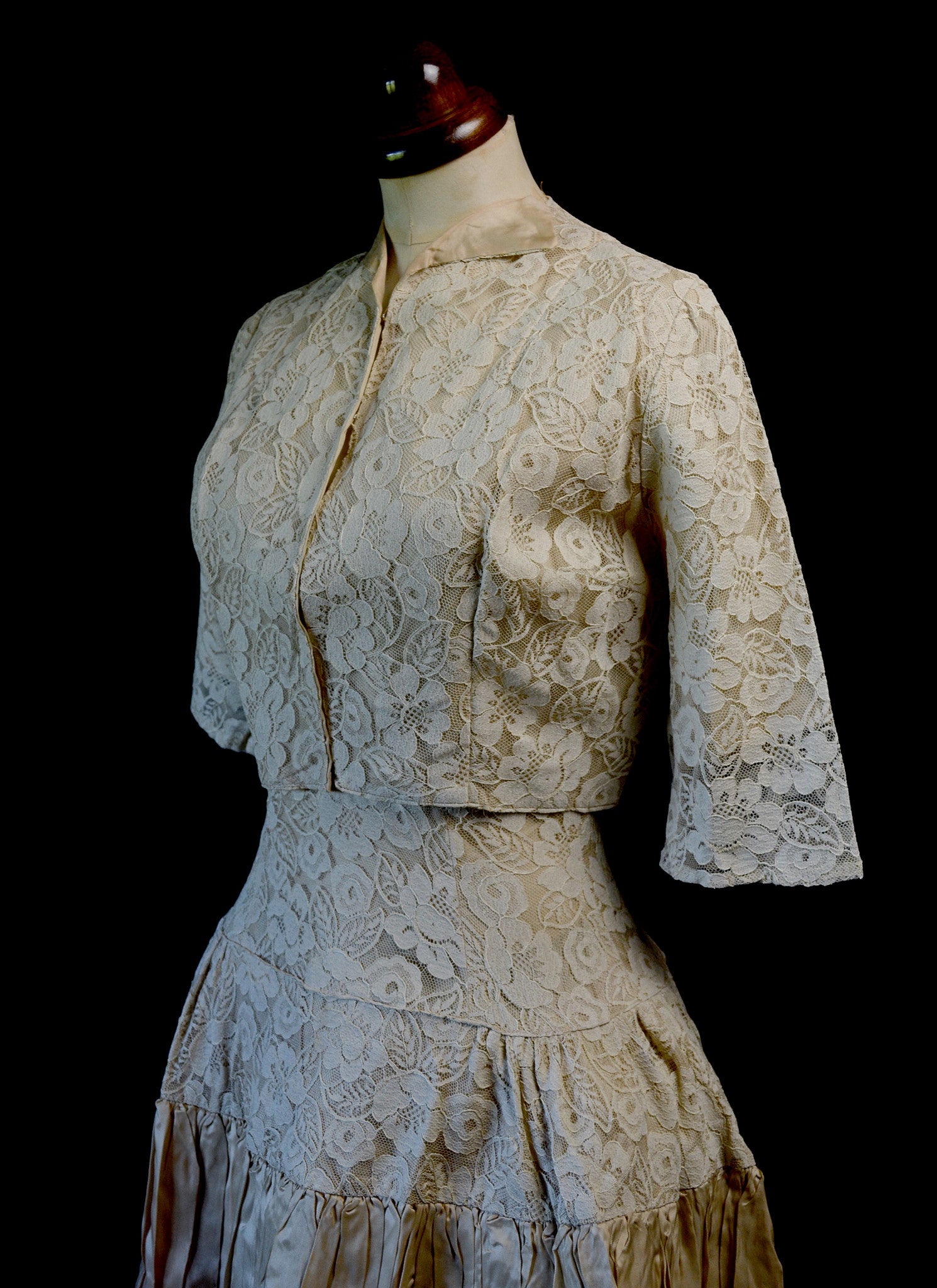 Vintage 1950s Champagne Lace Dress