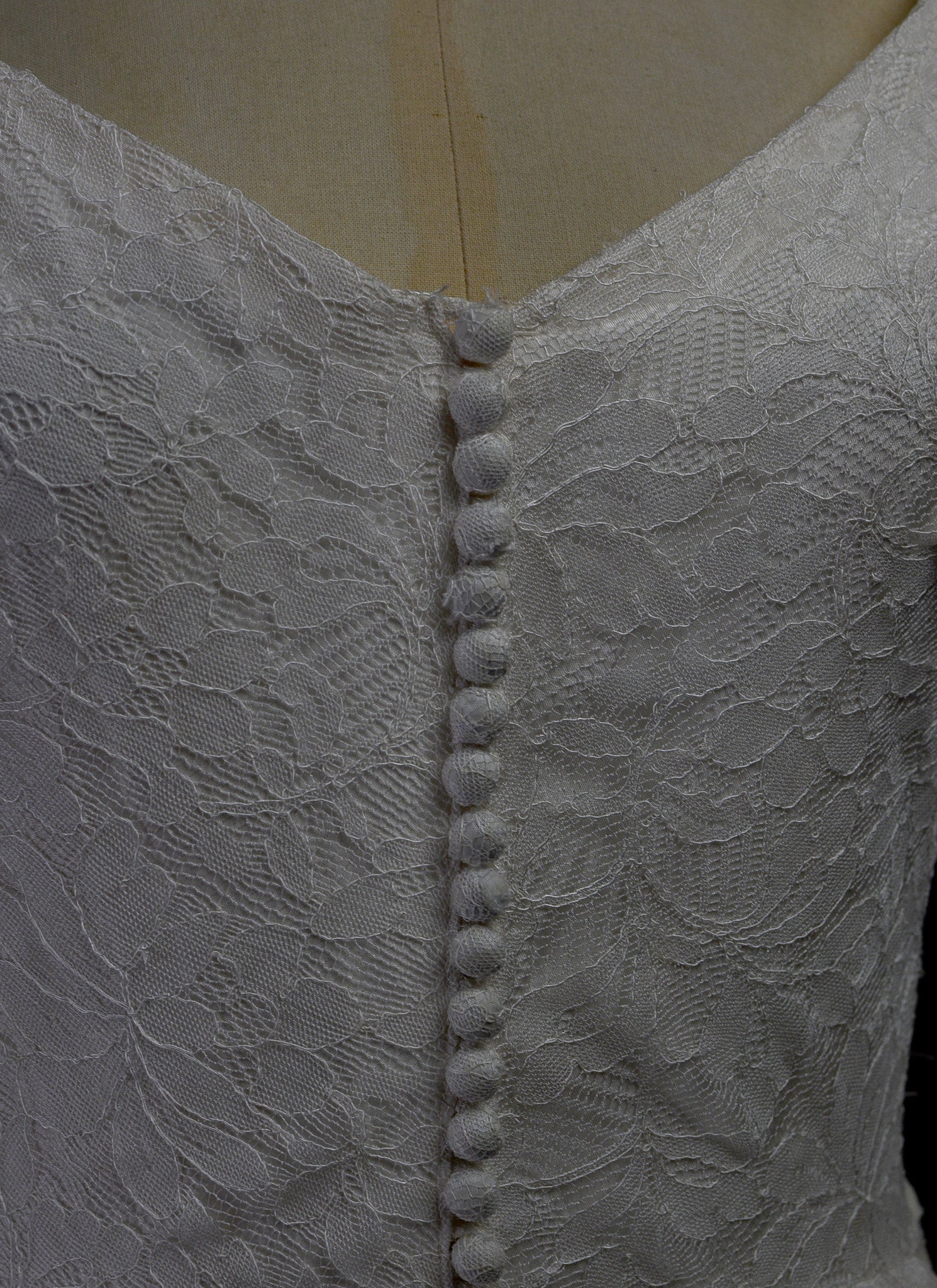 Vintage 1950s Chantilly Lace Wedding Dress