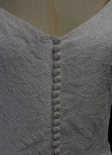 Vintage 1950s Chantilly Lace Wedding Dress