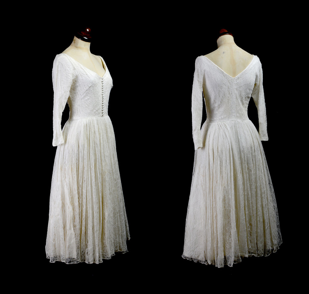 Vintage 1950s Chantilly Lace Wedding Dress