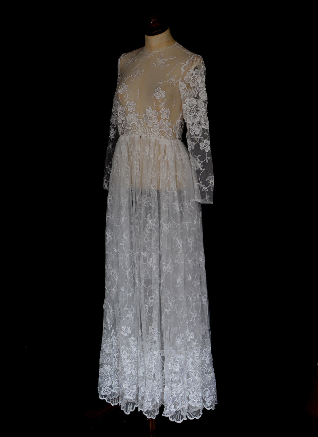 Vintage Lace Wedding Dress