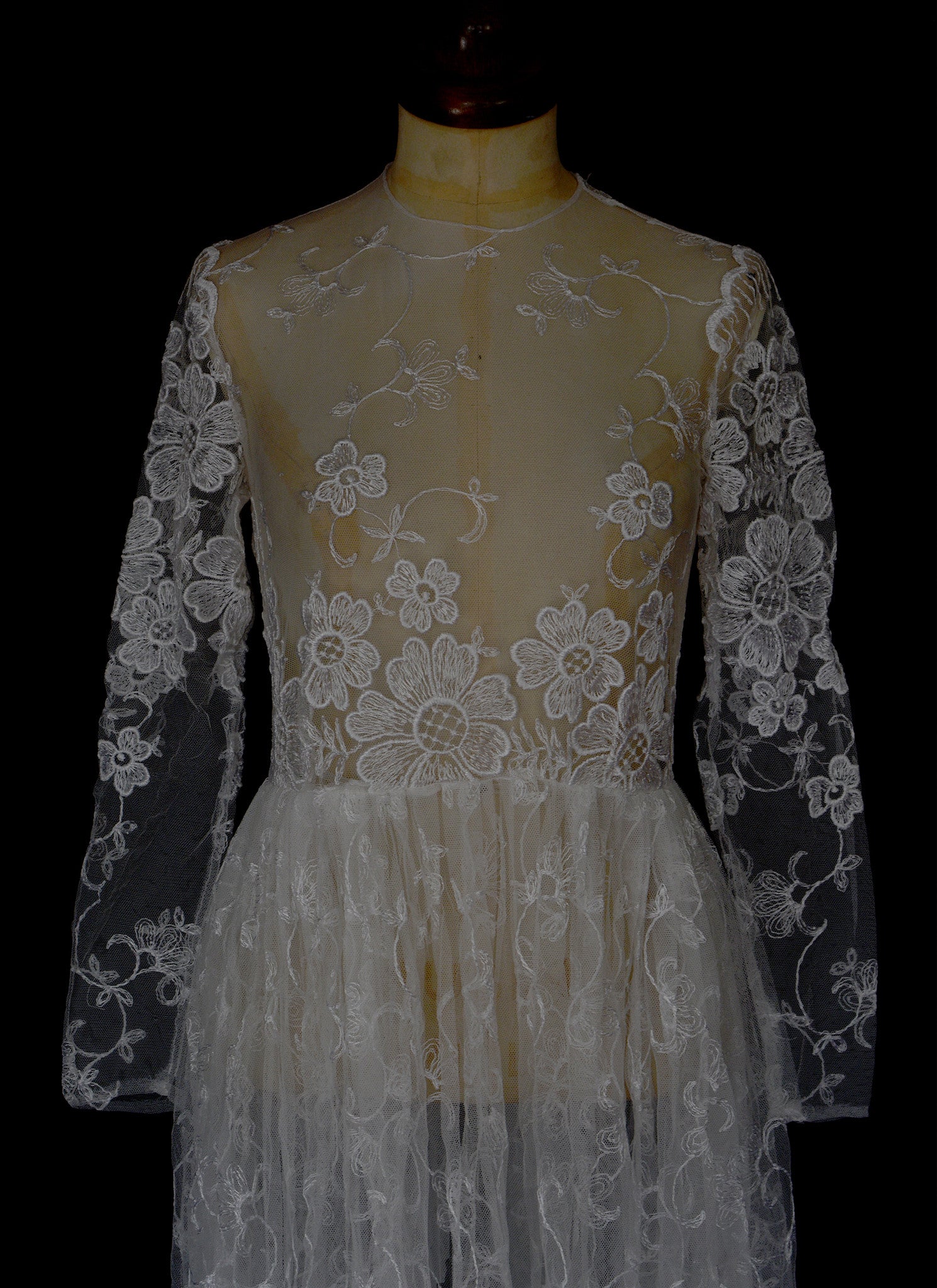 Vintage Lace Wedding Dress