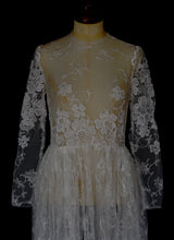 Vintage Lace Wedding Dress
