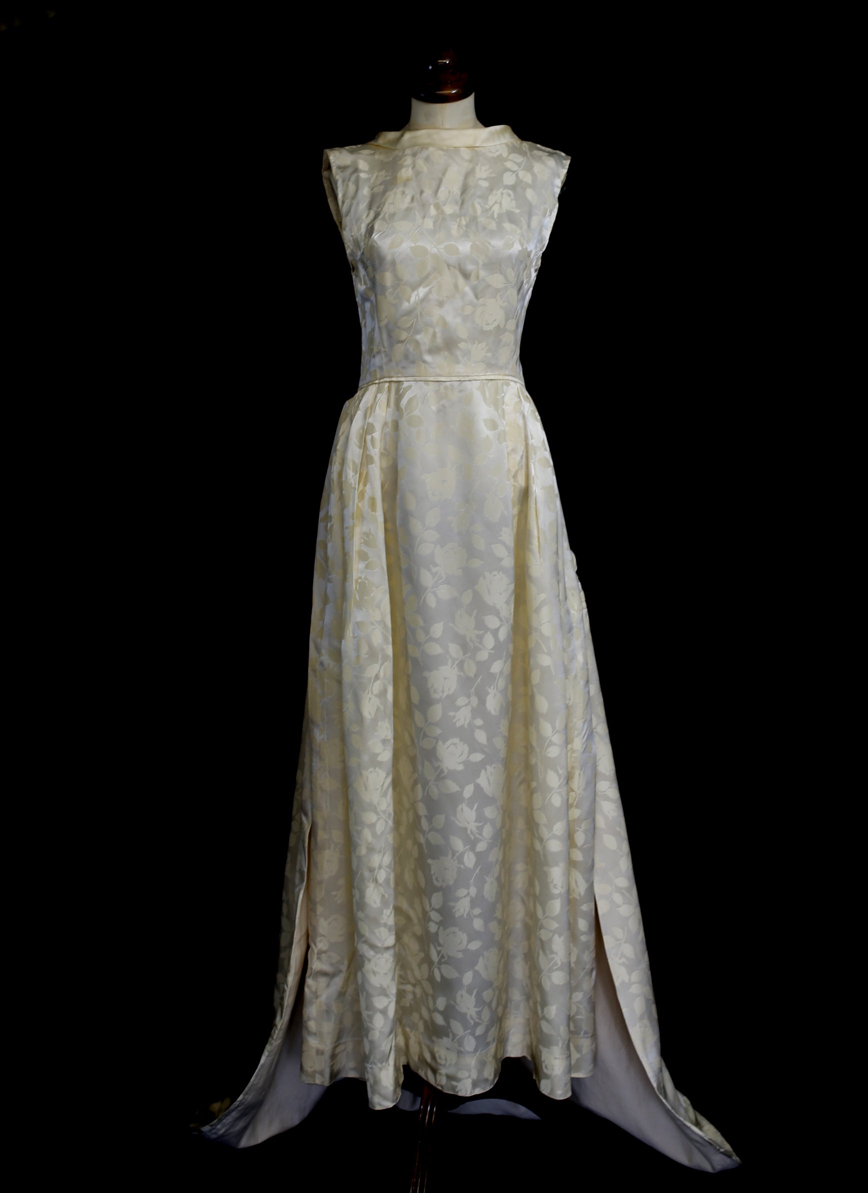 Vintage 1950s Damask Ivory Wedding Dress