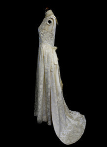 Vintage 1950s Damask Ivory Wedding Dress