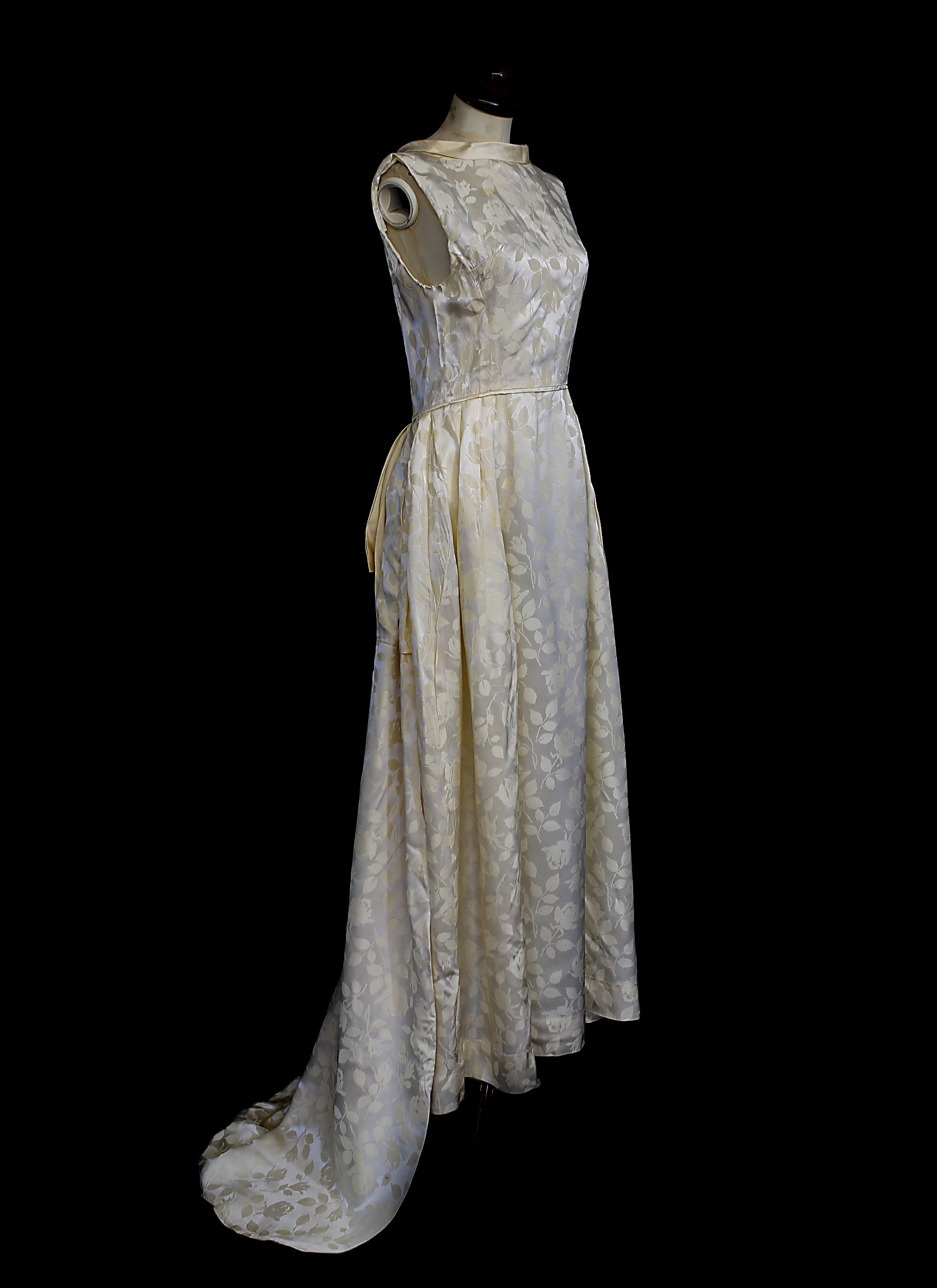 Vintage 1950s Damask Ivory Wedding Dress